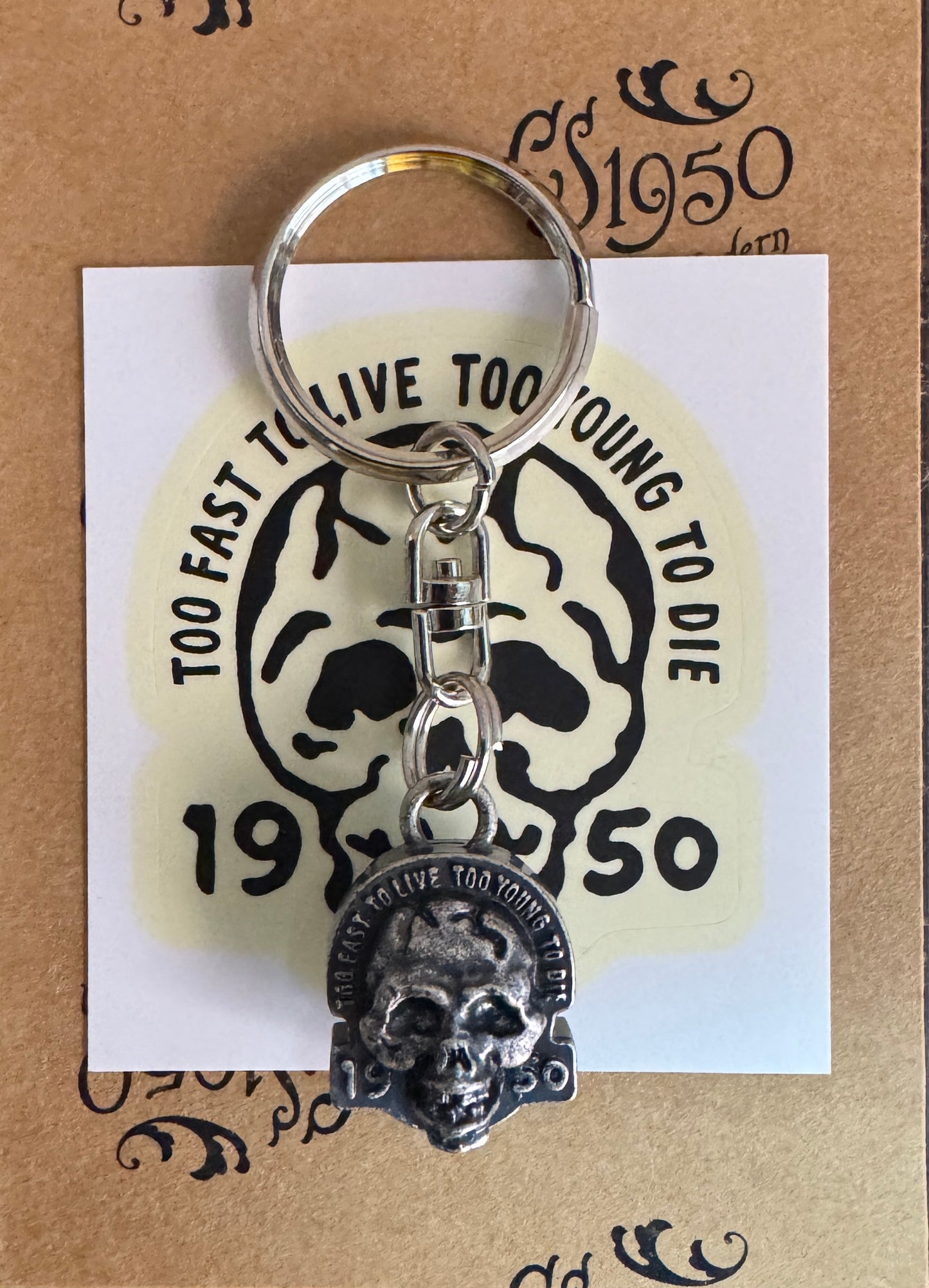 CS 1950 SKULL KEY HOLDER